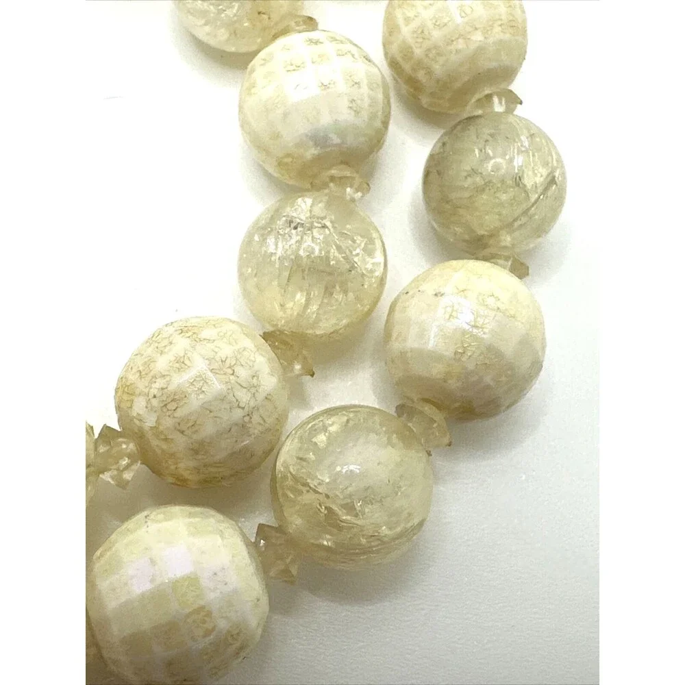 Vintage Coro Lucite Necklace Faceted Bead Cream Ivory Choker 16